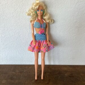 Vintage 1987 California Dream Barbie Outfit Camera‎ Earrings